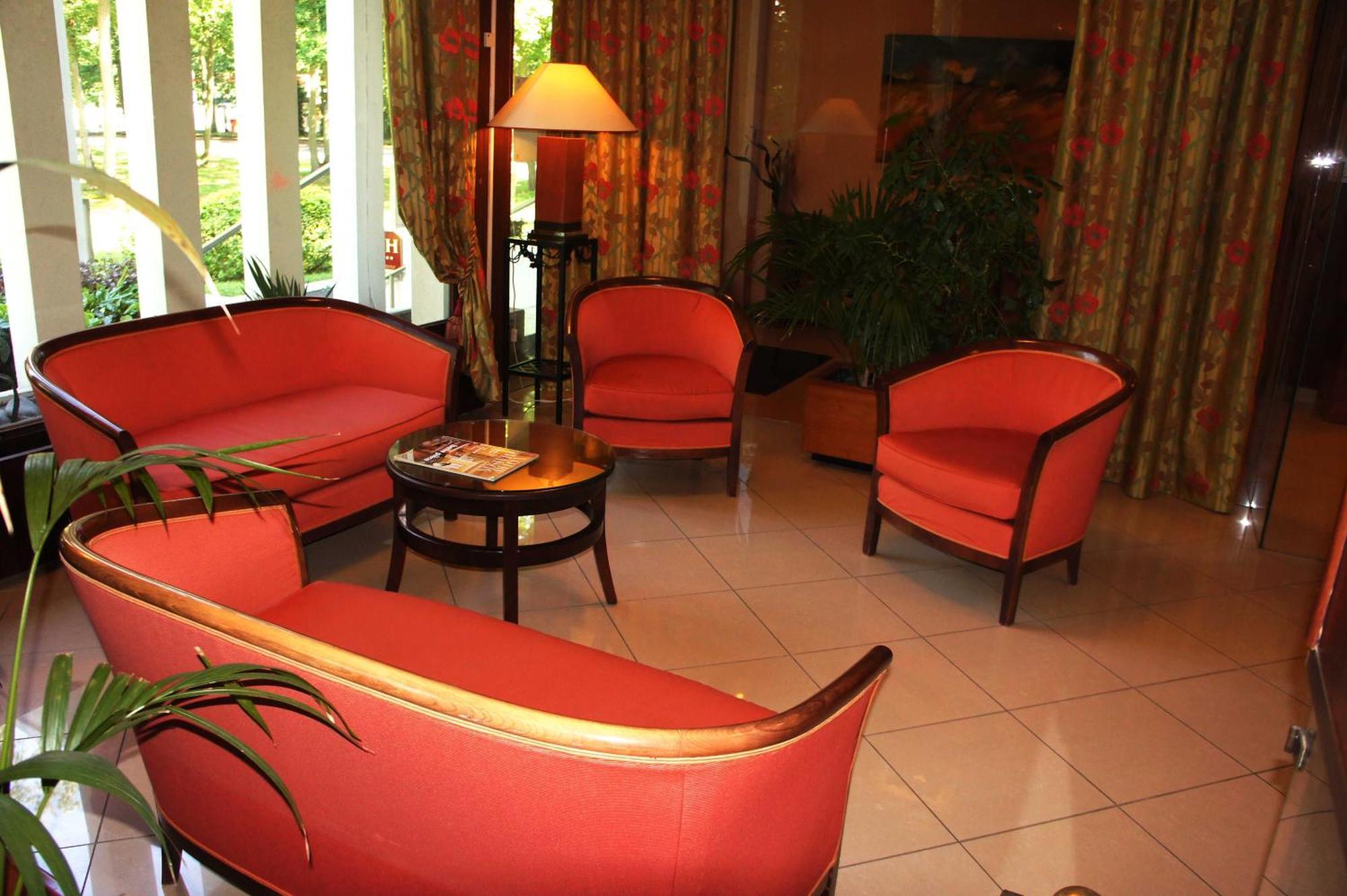 Hotel Le Grand Monarque Melun Exteriér fotografie